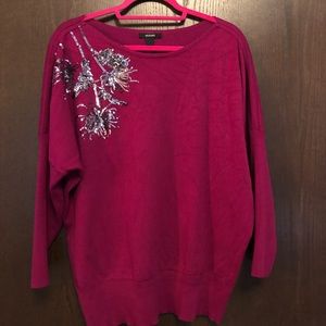 Beautiful detailed beaded 3/4 sleeve sweater